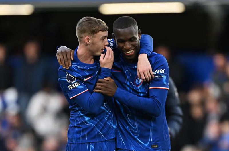 Nhìn Cole Palmer thăng hoa ở Chelsea, liệu Man City có tiếc nuối?