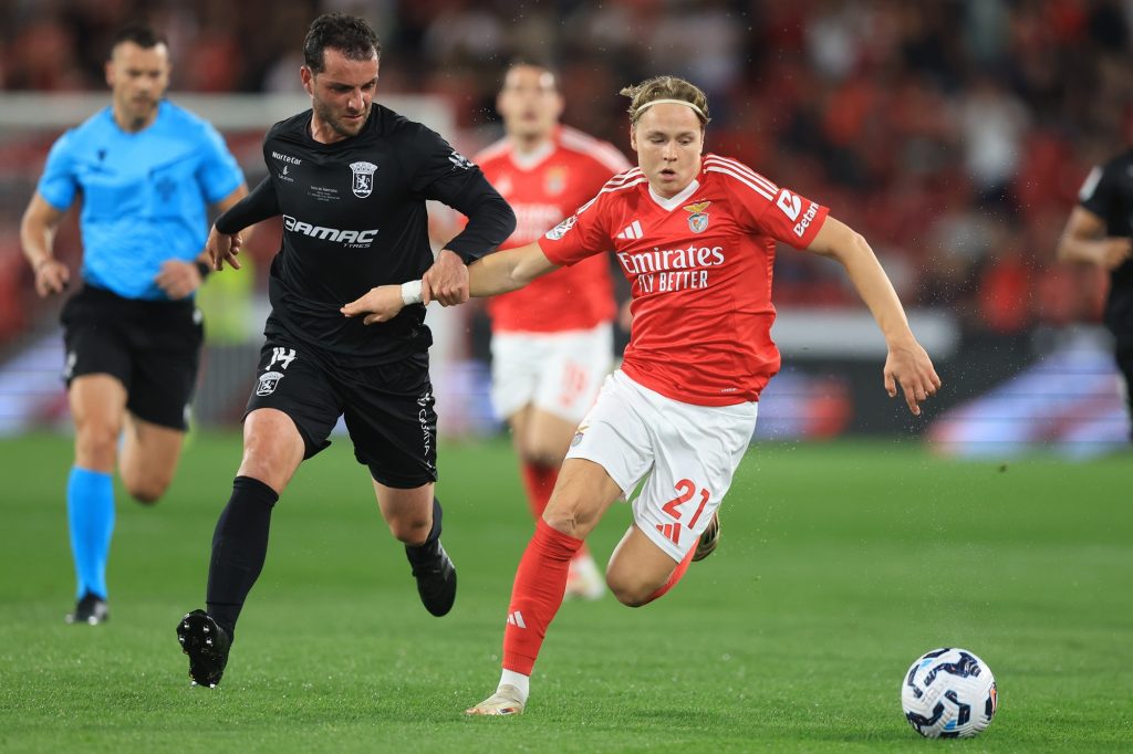 nhan-dinh-soi-keo-benfica-vs-tirsense-luc-02h15-ngay-24-4-2025-1